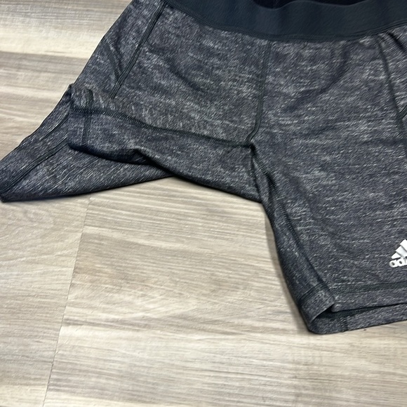 Adidas bike shorts size XS - Picture 5 of 8
